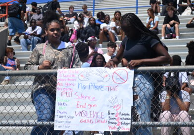 Cedar students walk out to protest against gun violence
