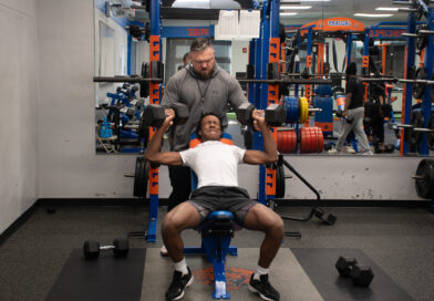 Stoudemire strengthens Cedar students